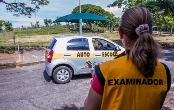 Lei cria a gratificação por Atividade Voluntária de Exame de Habilitação,