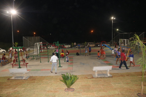 Inauguração da praça do residencial Nair Sacre na noite dessa segunda-feira (22.05),