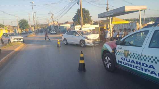 Motorista causa acidente ao invadir preferencial em avenida de VG