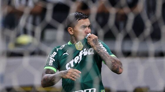 Gol de Dudu mantém Palmeiras com melhor ataque do Brasileirão