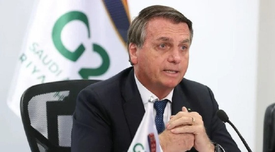 Bolsonaro não pagou multas que recebeu por não usar máscara em São Paulo
