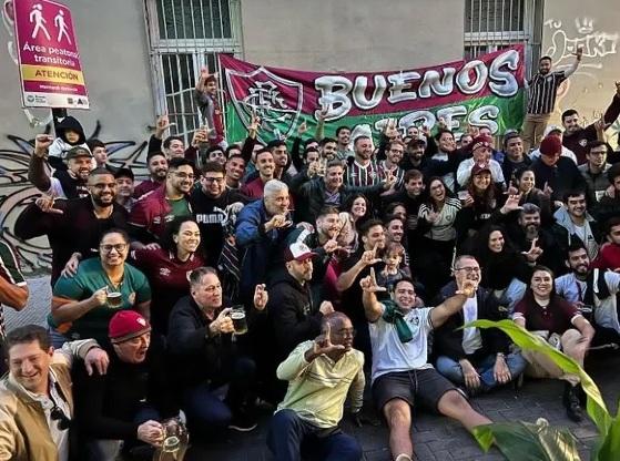 Torcida tricolor prepara "invasão" na Argentina para jogo decisivo.