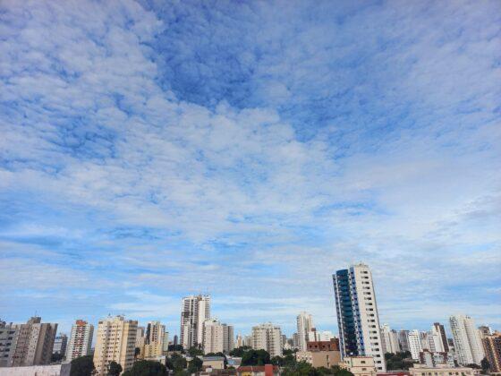 No domingo, o sol ficará presente apenas no período da manhã