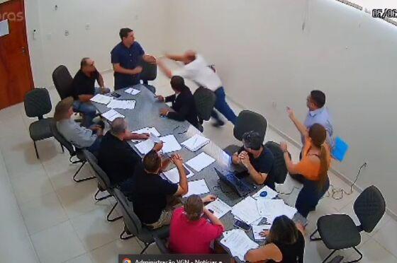 Imagens registraram discussão e quase agressões entre vereadores de MT