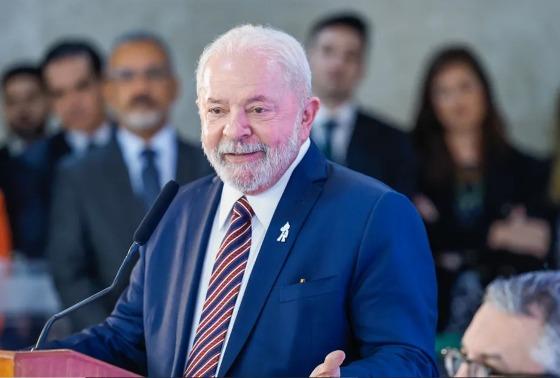 Lula reforçou a necessidade dos jovens colocarem os estudos como prioridade para ter um futuro promissor