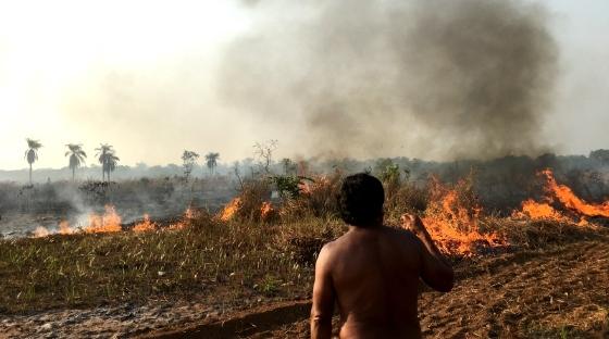 Contrários ao projeto do Governo que proíbe pesca, indígenas ameaçam colocar fogo em pousadas 