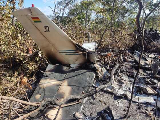 Piloto morre carbonizado após aeronave da Bolívia cair em região de mata em MT