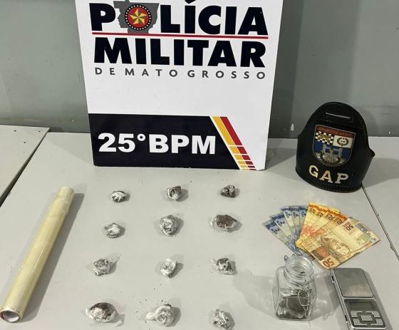 Os policiais chegaram à mulher após denúncia anônima 