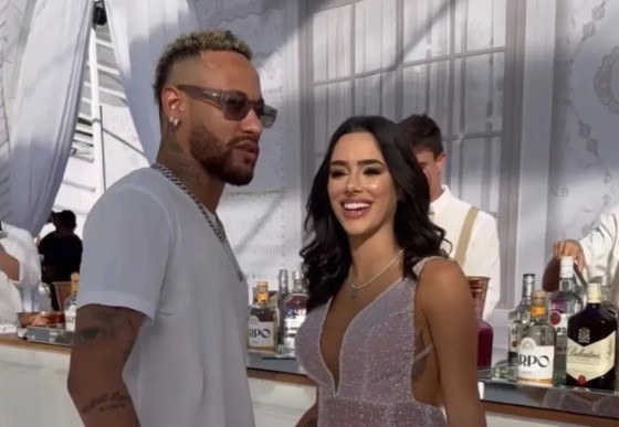 Biancardi confirma nome da filha após Neymar gritar "Mavie" em chá revelação.