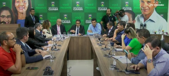 camara-edna sampaio