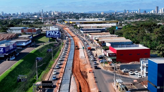 As obras de recuperação do canteiro central da avenida da FEB fazem parte do projeto de implantação do BRT.