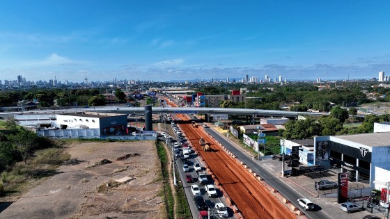 Obras avenida da FEB