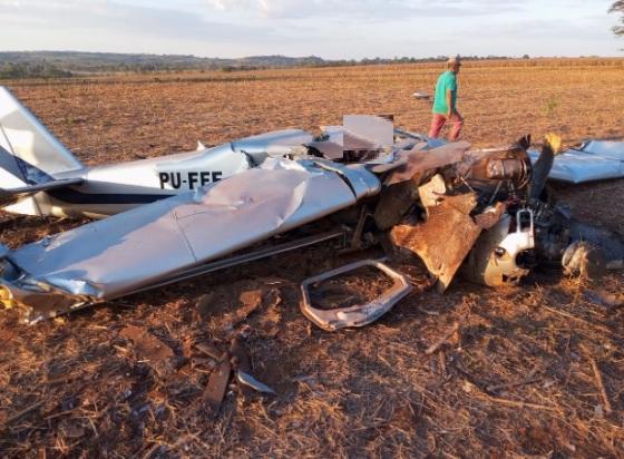 Avião cai e duas pessoas morrem em Rondônia