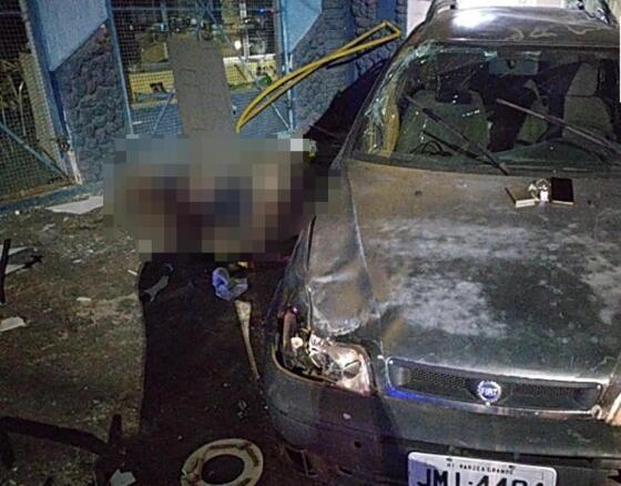 Na contramão, motorista tenta fugir da polícia colide contra muro e morre em VG