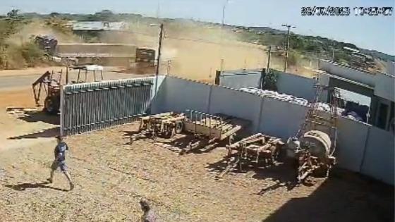 Apesar do susto e dos danos materiais, ninguém se feriu