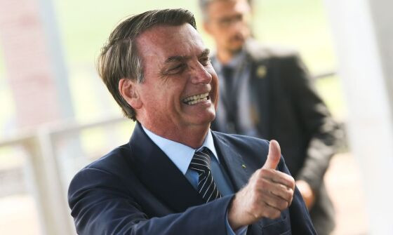 Bolsonaro recebeu R$ 17 milhões via Pix em 6 meses, diz Coaf