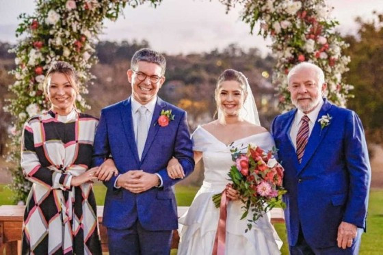 Casamento de Randolfe Rodrigues tem presença de Lula e Janja