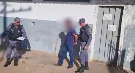 Homem é preso por importunação sexual contra menor em ônibus em Várzea Grande