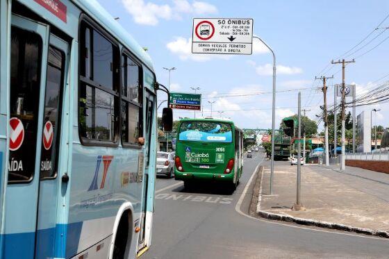 Faixa para ônibus 