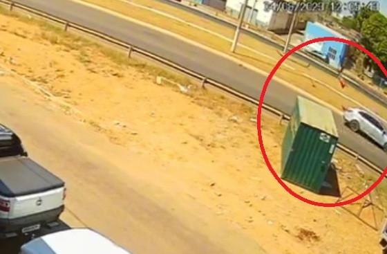 Revoltada, mulher atropela e mata homem que esfaqueou seu marido em MT