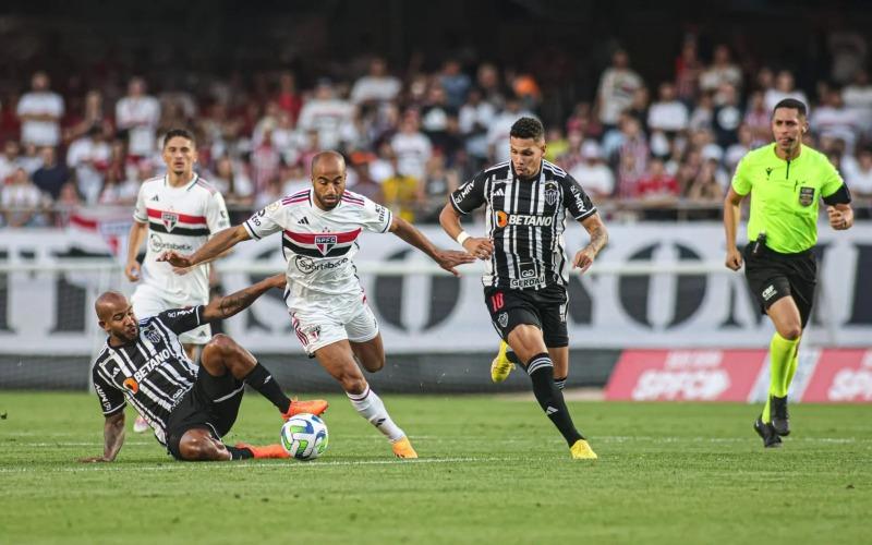 Saiba a velocidade da bola em golaço de Hulk contra o São Paulo