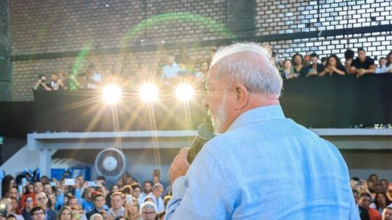 "Tentaram corromper a PRF para não deixar pobre votar", diz Lula