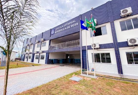 Homem invade escola e atira contra dois adolescentes no interior de MT