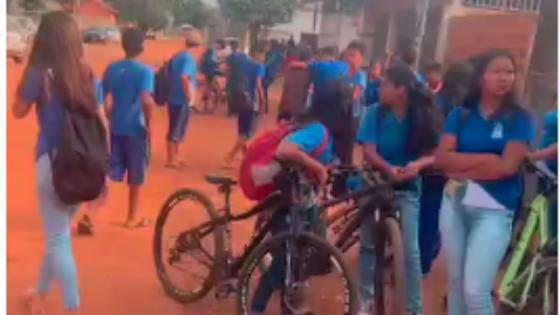 Sem ar-condicionado e ventilador, aluna de escola estadual de MT desmaia em sala 