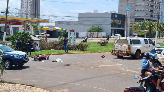 Mulher morre ao cai de moto e caminhão passar por cima da cabeça em MT