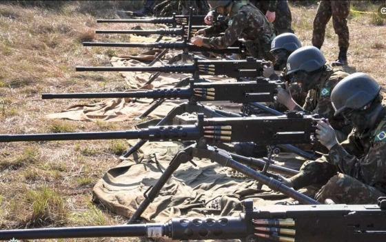 Militares estão proibidos de irem para casa após furto de 13 armas antiaéreas do Exército