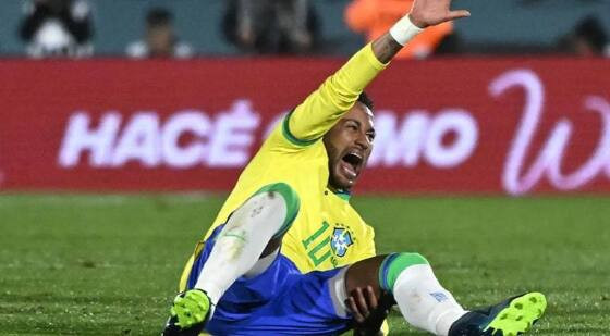 Lesão grave: Neymar pode ficar afastado do futebol por um ano