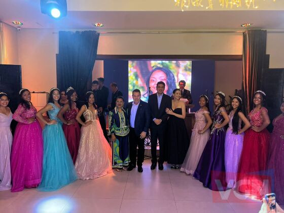 Em noite de gala, 40 alunas de VG realizam o sonho do "baile de debutantes" 