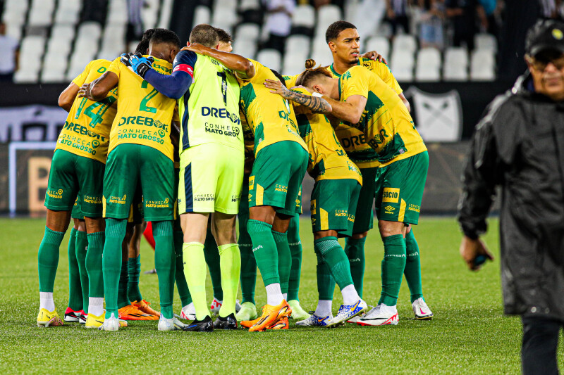 Vasco vence o Cuiabá na Arena Pantanal pelo Brasileirão