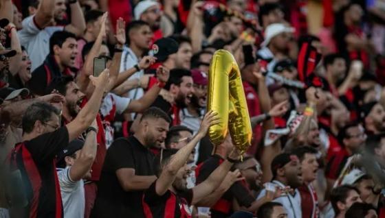 Vitória vence o Novorizontino e volta à elite nacional após cinco anos