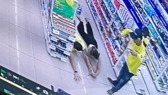 Vídeo mostra momento em que criminosos roubam arma de PM em farmácia
