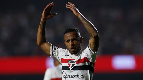 Lateral-esquerda do São Paulo vive momento de incerteza e pode deixar o clube de graça no fim de 2024.