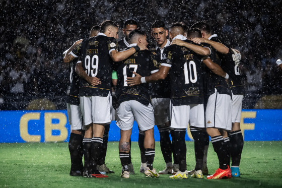 Vasco precisa vencer Bragantino nesta quarta (06) para se livrar de chances do rebaixamento.