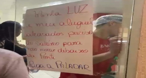 Funcionários de terceirizada chamam Intervenção de “caloteira” e cobram salários