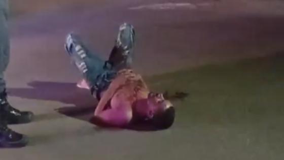Mulher esfaqueia marido e foge deixando vítima no meio da rua em VG