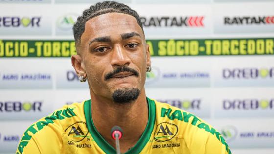 Pensando na próxima temporada, Cuiabá encaminha proposta de compra do atacante Derik Lacerda.