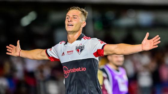 Galoppo fala sobre recuperar o tempo perdido no São Paulo e afirma que vai brigar por posição: "Quero jogar".