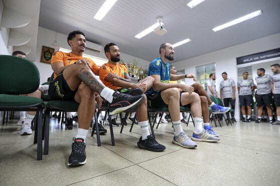 Elenco do Cuiabá se apresenta nesta segunda (08) e inicia preparação para temporada 2024.