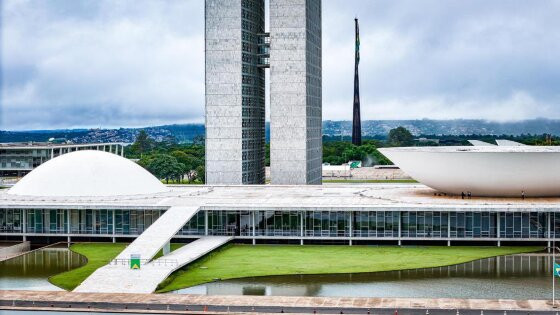 Deputados evangélicos falam em “ataque explícito” do Fisco