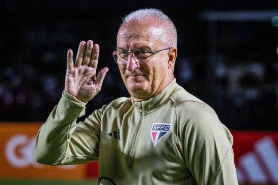 Dorival Júnior deixa São Paulo e assume comando da Seleção Brasileira.