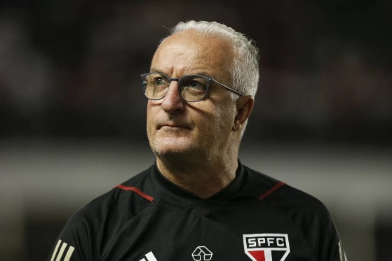 Técnico da Seleção Brasileira, Dorival Júnior é processado por dívida de IPTU.