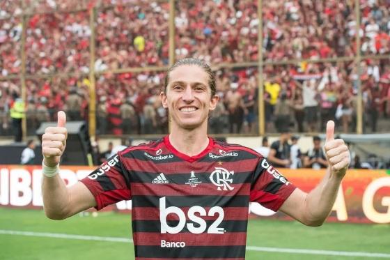 Filipe Luís é anunciado como novo técnico do sub-17 do Flamengo.