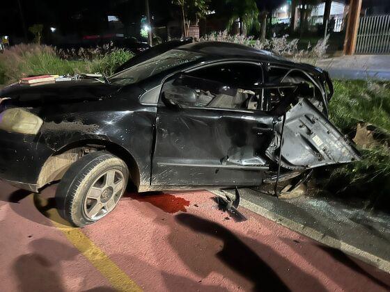 Imagens mostram momento que Porsche colide e arremessa veículo de passeio em Cuiabá 