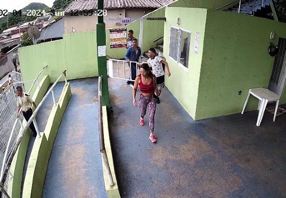 Deslizamento de rocha no Parque Serra Azul próximo Escadaria da Fé assusta turistas
