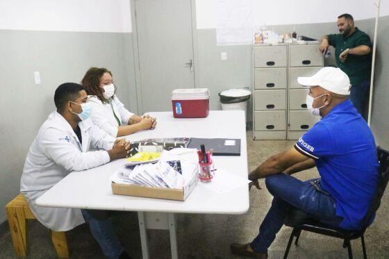 Após visita, Pedrinho cobra implantação de laboratório na unidade de saúde no Cohab Cabo Michel.