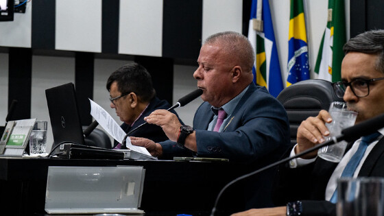 Presidente da Câmara chama atenção de secretários municipais e não poupa vereadores que compõe staff